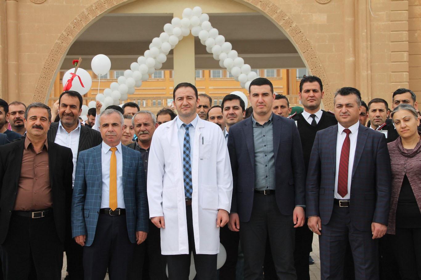 Sağlık çalışanları "Tıp Bayramını" kutladı